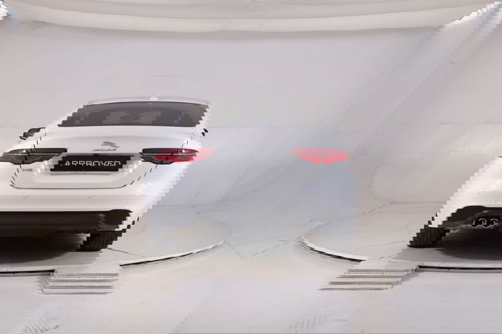 Jaguar XE usata a Torino (7)