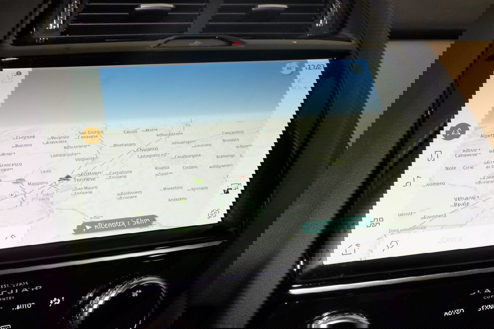 Jaguar E-Pace usata a Torino (12)