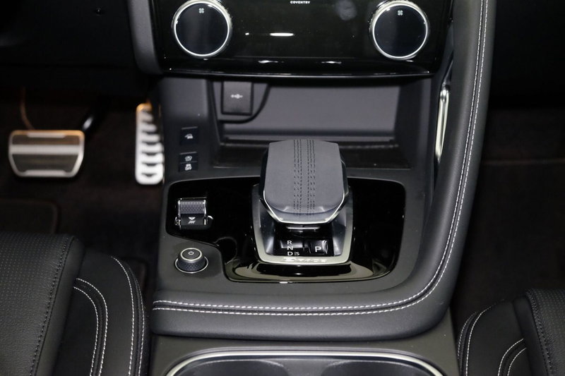 Jaguar E-Pace usata a Torino (10)