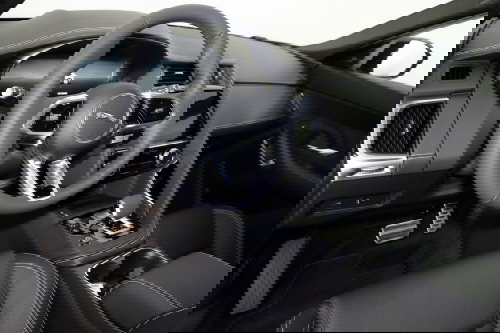 Jaguar E-Pace usata a Torino (15)