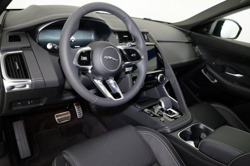 Jaguar E-Pace usata a Torino (15)