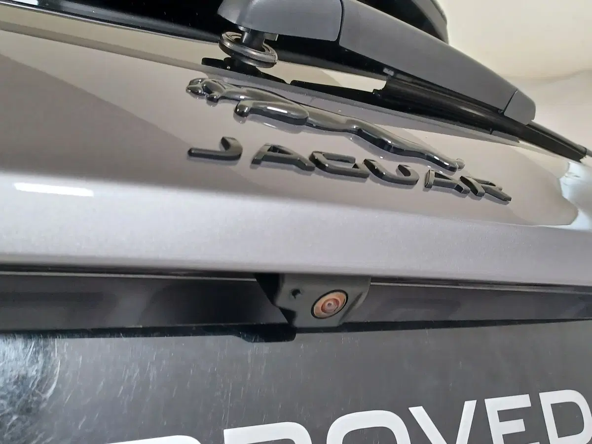 Jaguar E-Pace usata a Torino (16)