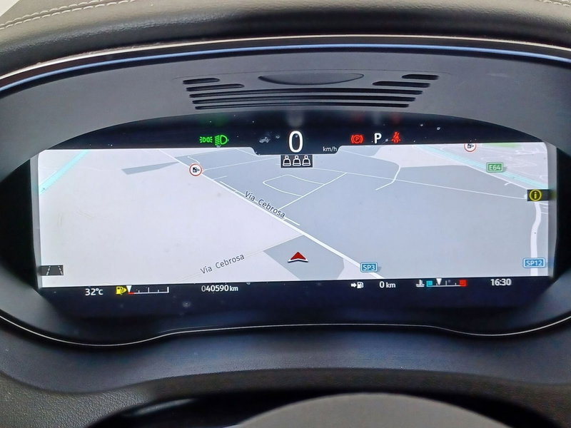 Jaguar E-Pace usata a Torino (18)