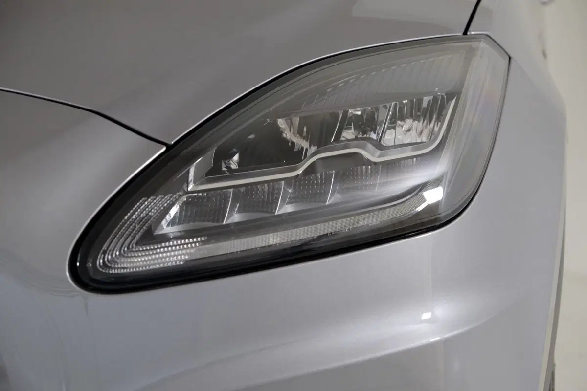 Jaguar E-Pace usata a Torino (19)