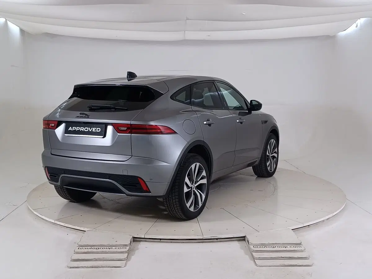 Jaguar E-Pace usata a Torino (2)
