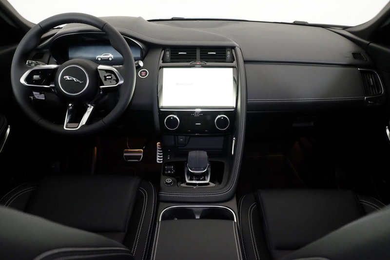 Jaguar E-Pace usata a Torino (4)