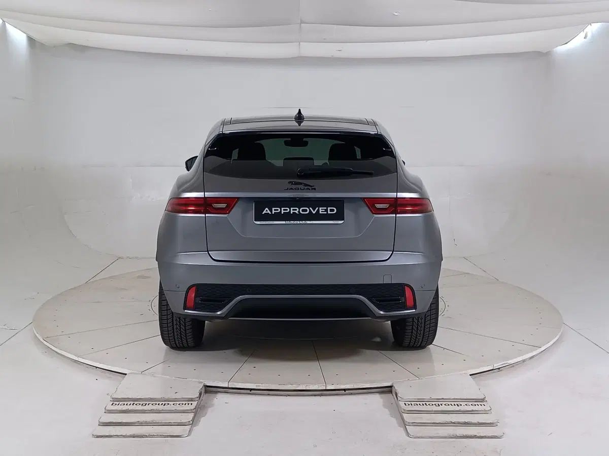 Jaguar E-Pace usata a Torino (7)