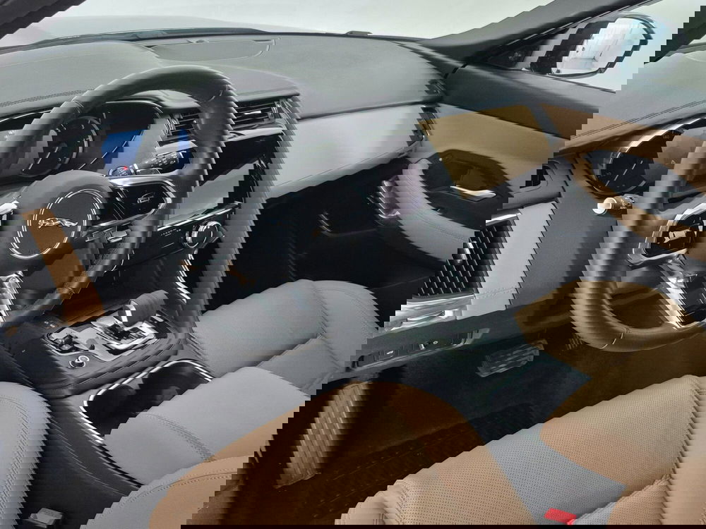 Jaguar E-Pace usata a Torino (17)