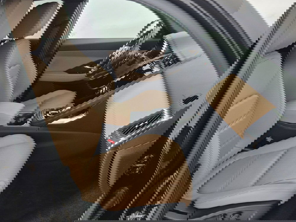 Jaguar E-Pace usata a Torino (3)