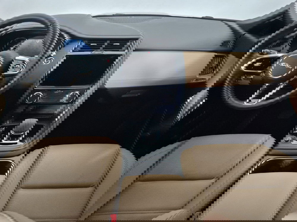 Jaguar E-Pace usata a Torino (4)