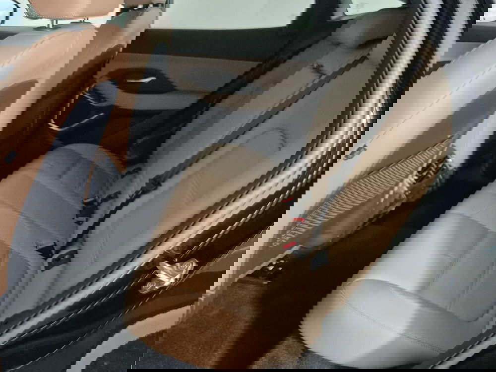 Jaguar E-Pace usata a Torino (5)