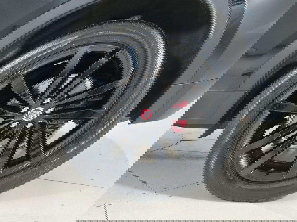 Jaguar E-Pace usata a Torino (9)