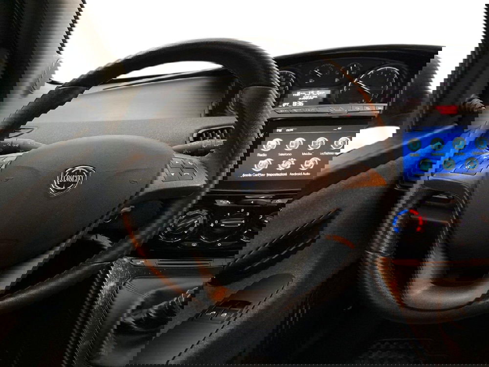 Lancia Ypsilon usata a Torino (11)