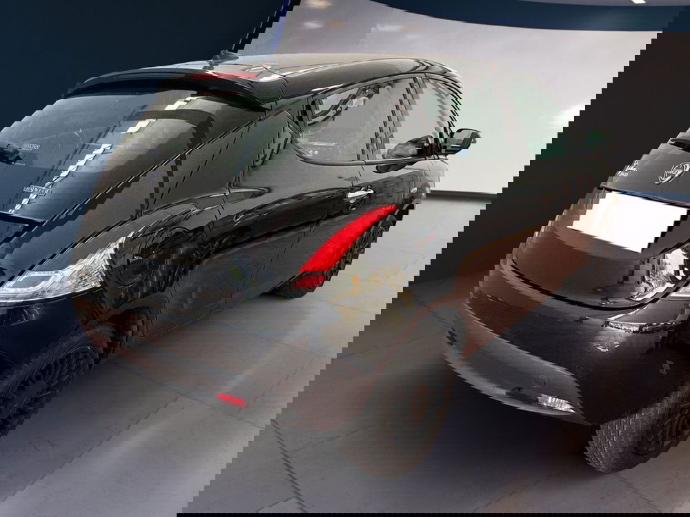 Lancia Ypsilon usata a Torino (4)