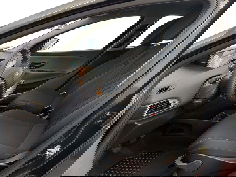 Lancia Ypsilon usata a Torino (10)