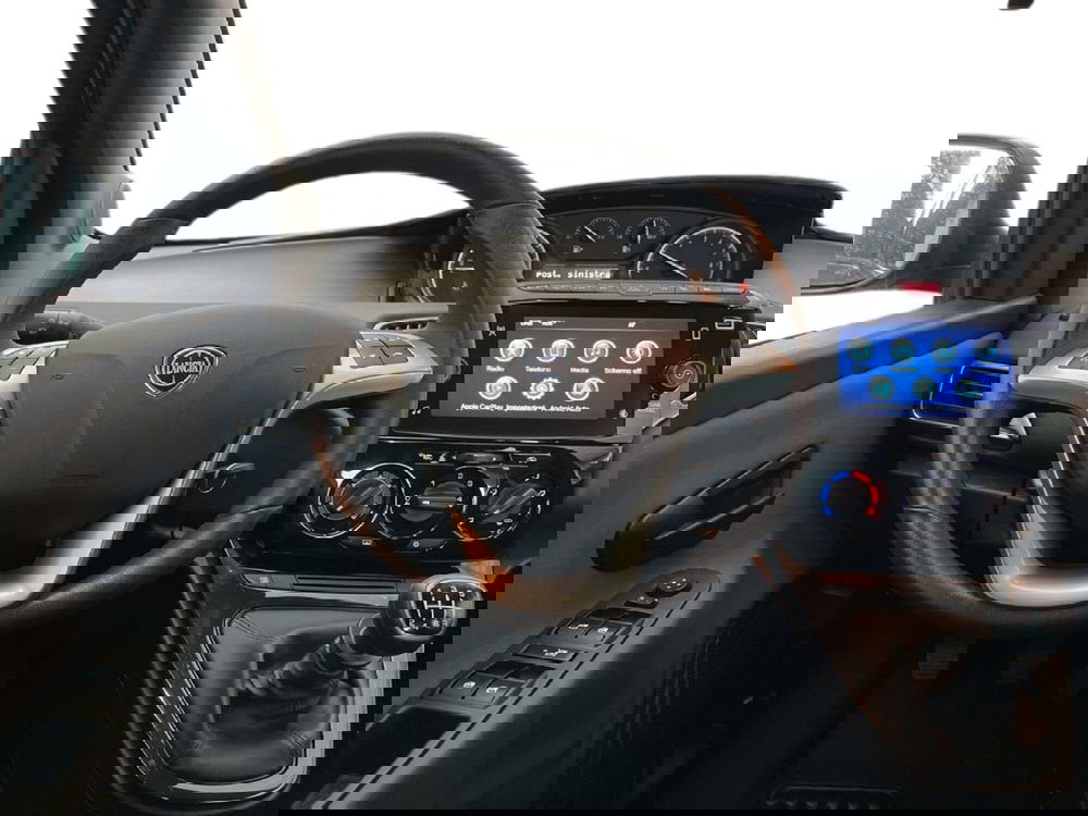 Lancia Ypsilon usata a Torino (12)