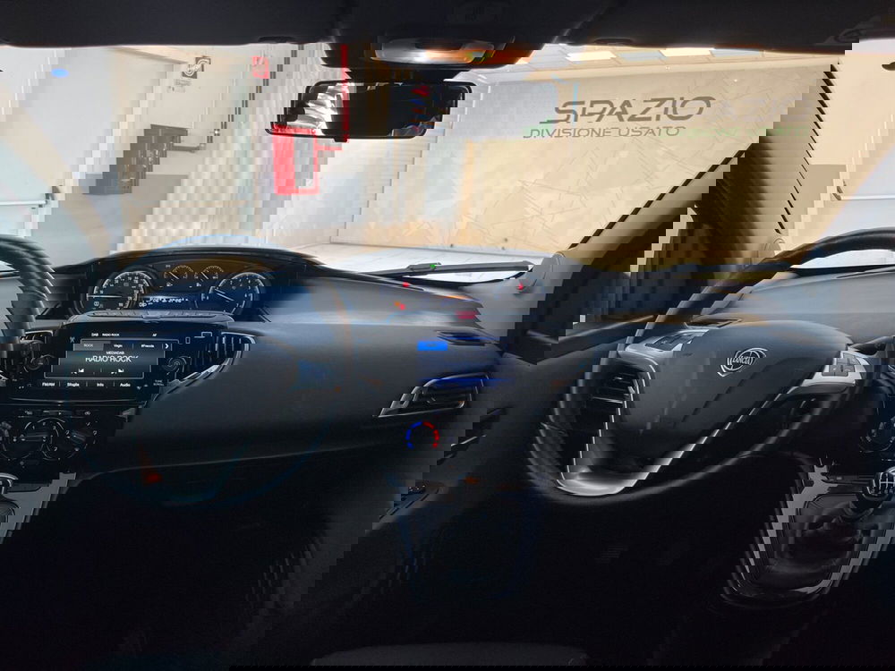 Lancia Ypsilon usata a Torino (10)