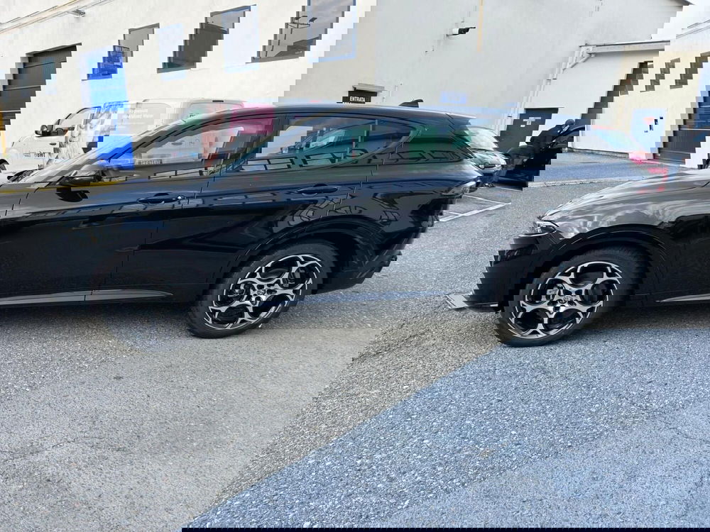 Alfa Romeo Tonale nuova a Milano (5)