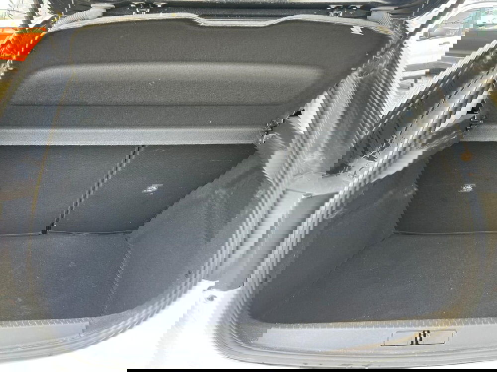 Opel Corsa usata a Milano (10)