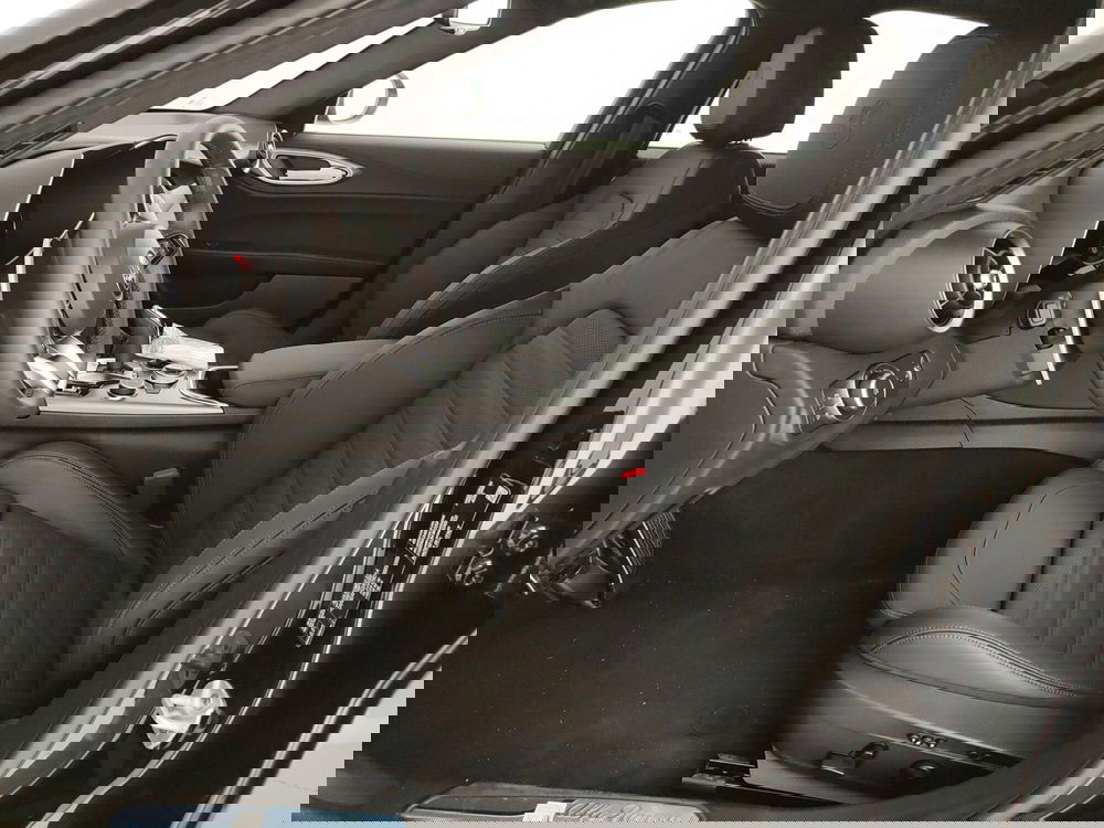 Alfa Romeo Giulia nuova a Caserta (17)