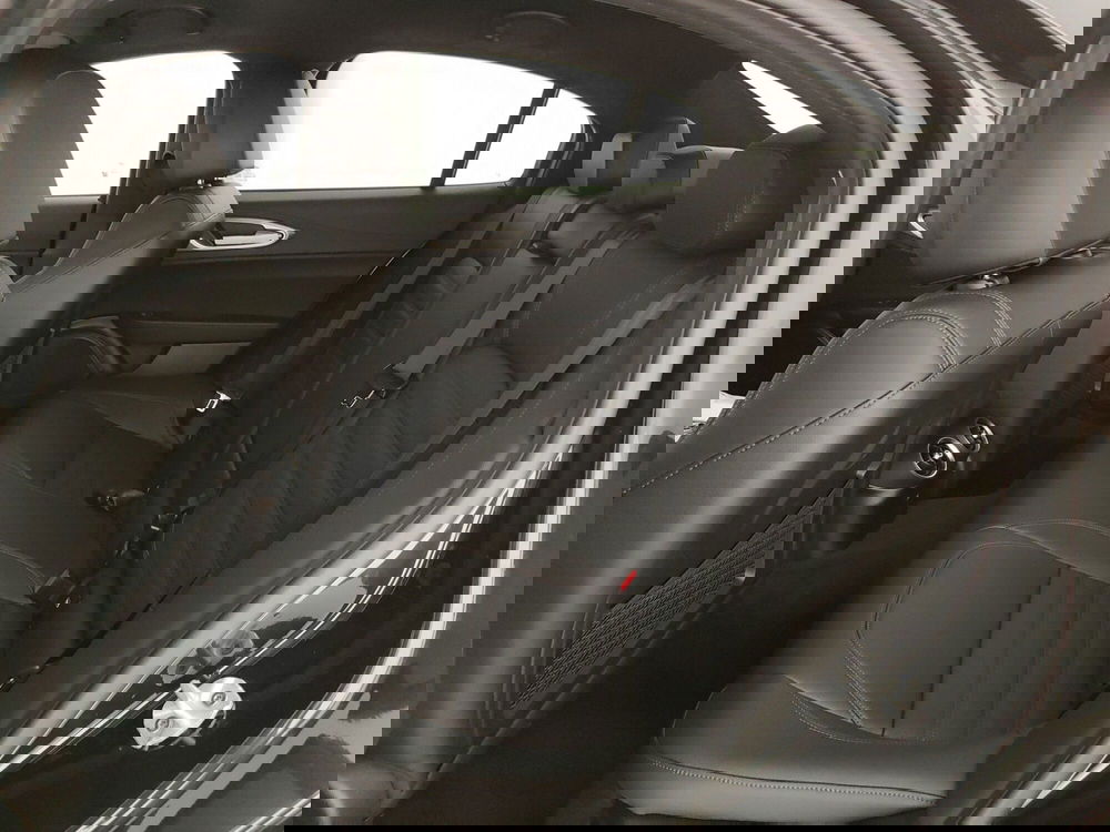 Alfa Romeo Giulia nuova a Caserta (19)