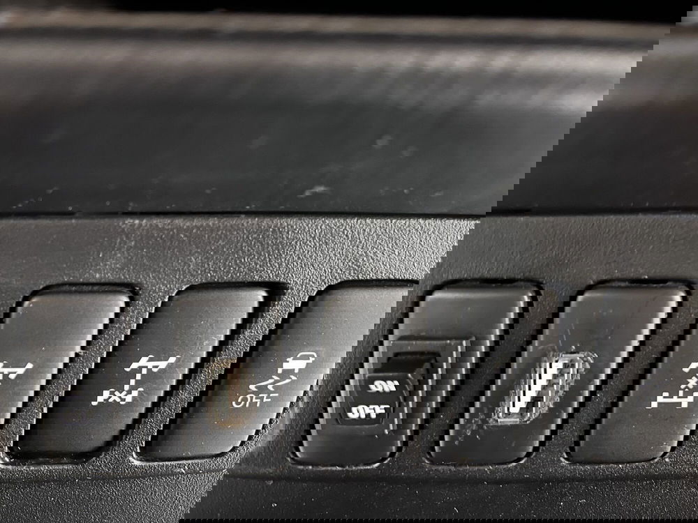 Toyota Hilux usata a Prato (16)