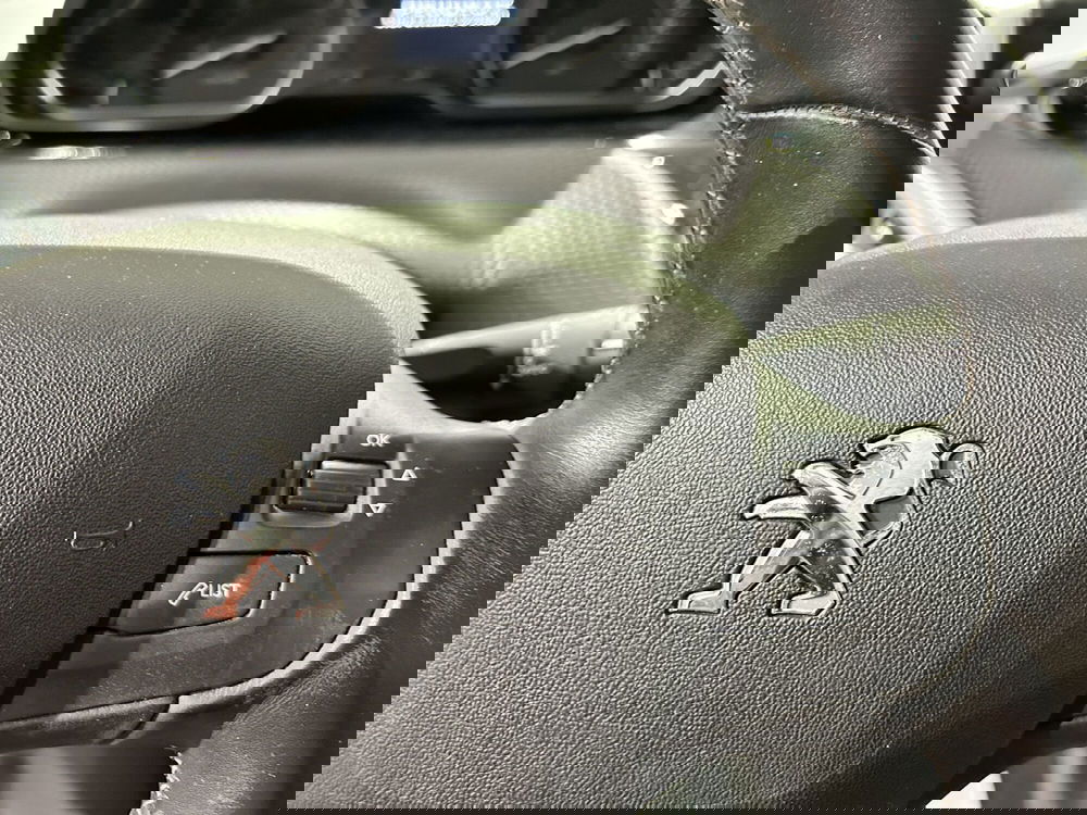 Peugeot 208 usata a Milano (16)