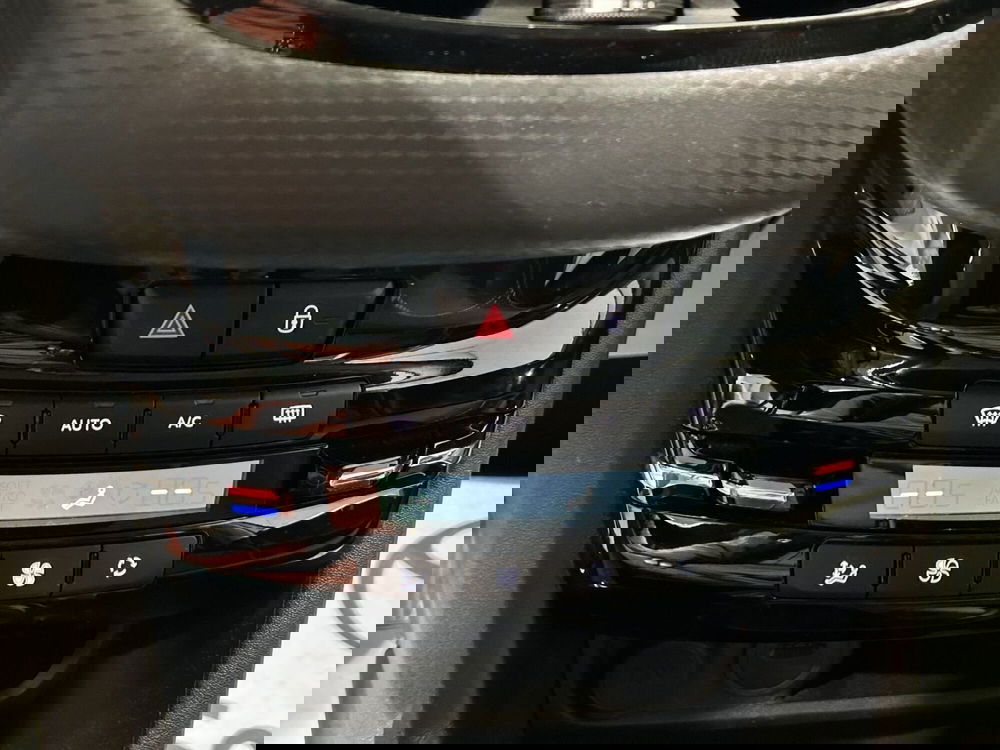 Peugeot 208 usata a Milano (17)