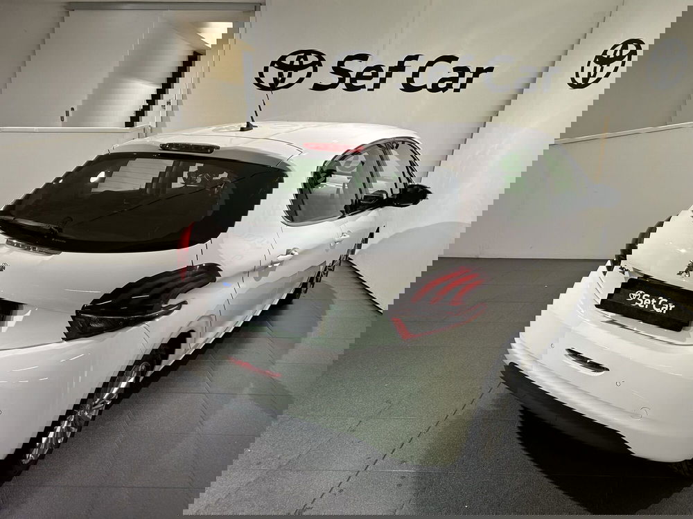 Peugeot 208 usata a Milano (4)