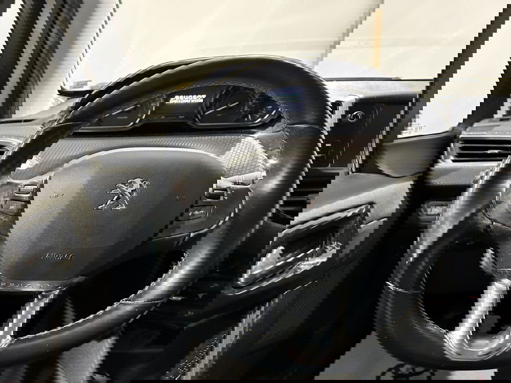 Peugeot 208 usata a Milano (8)