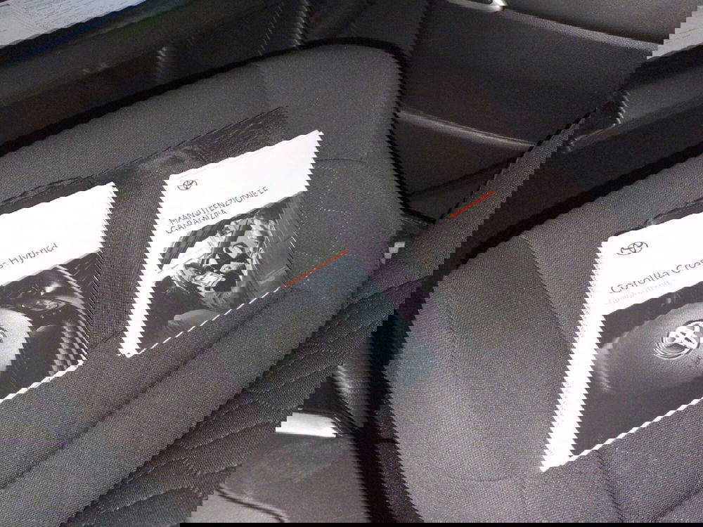 Toyota Corolla Cross Hybrid usata a Milano (20)