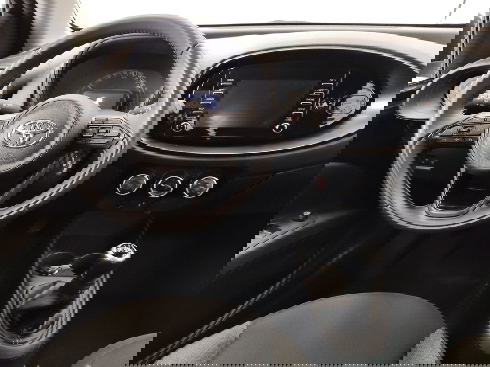 Toyota Aygo X usata a Frosinone (10)