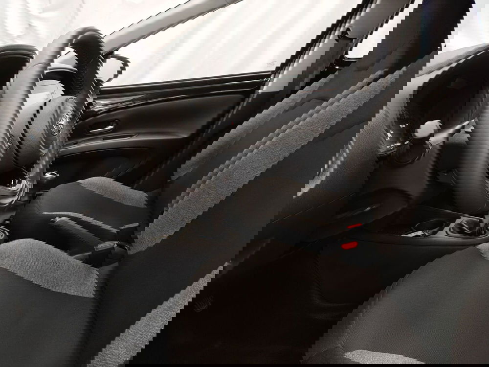 Toyota Aygo X usata a Frosinone (14)