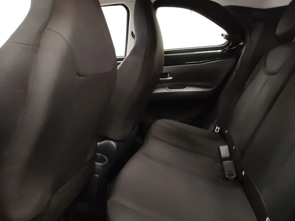Toyota Aygo X usata a Frosinone (15)
