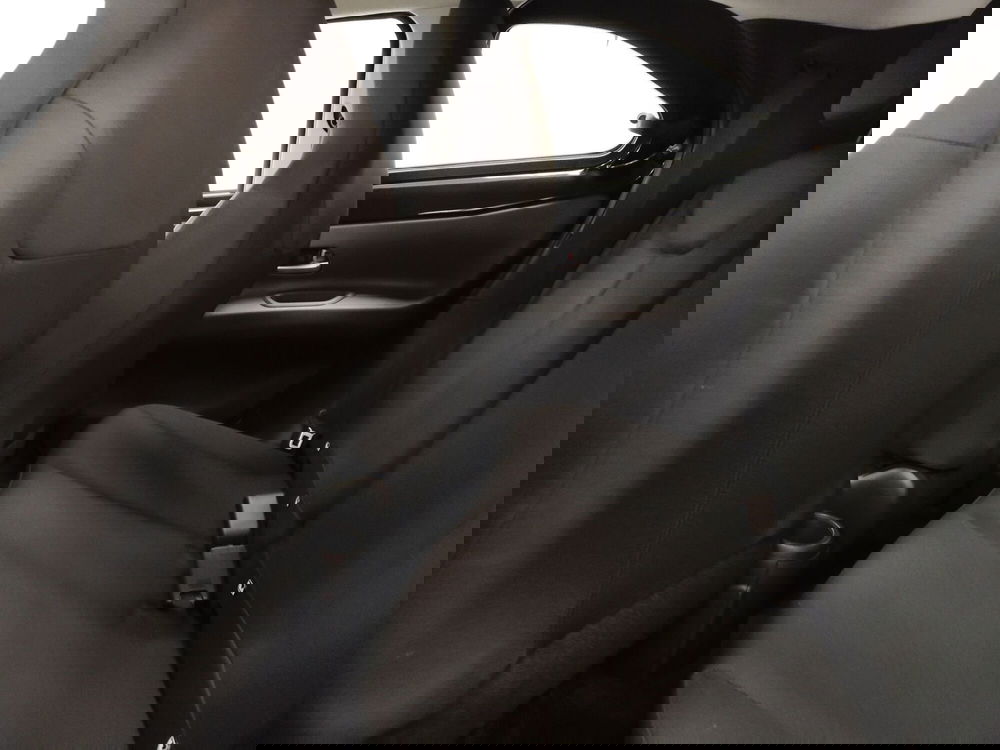 Toyota Aygo X usata a Frosinone (15)