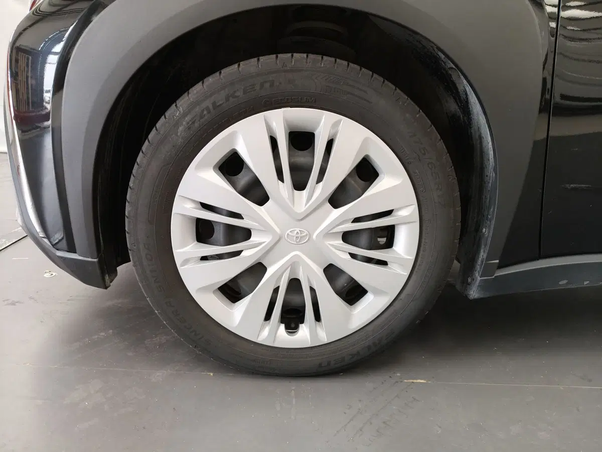 Toyota Aygo X usata a Frosinone (18)