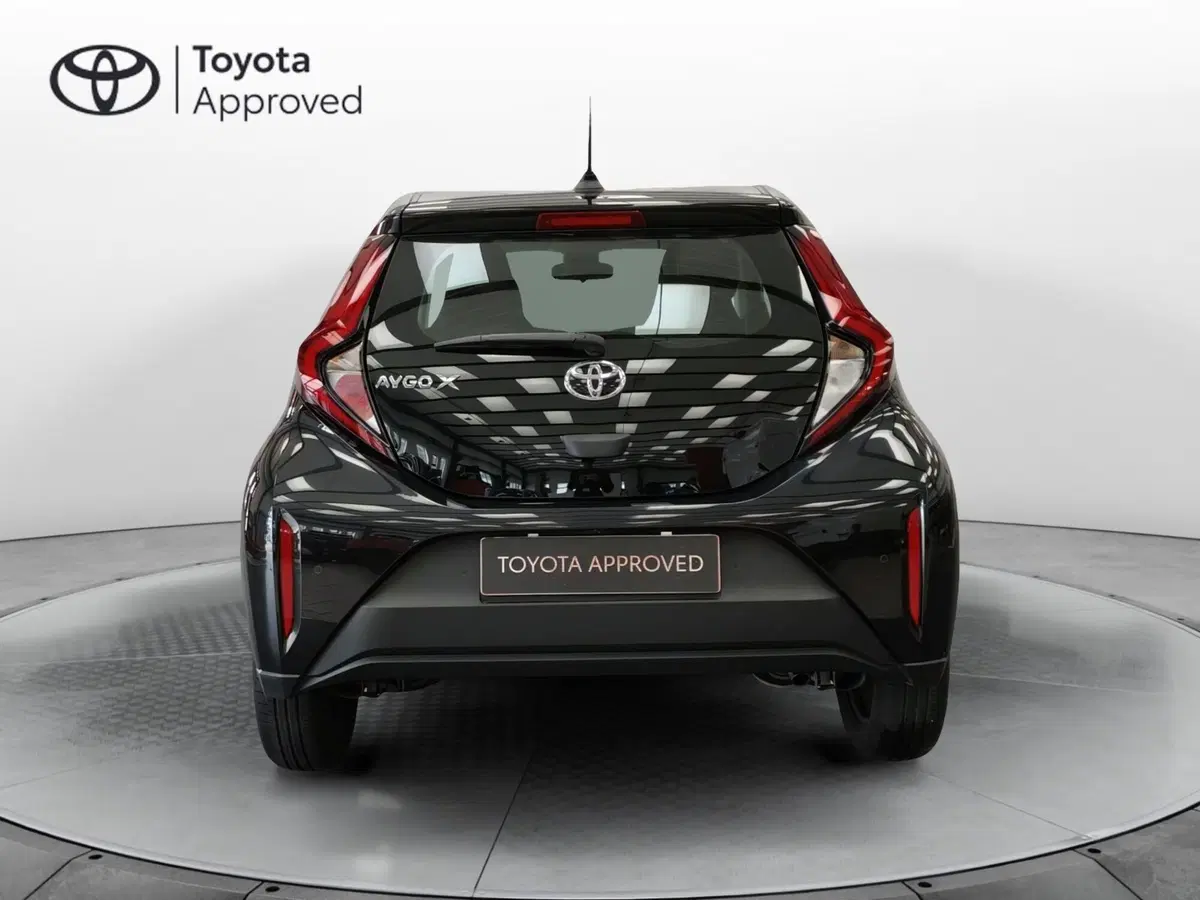 Toyota Aygo X usata a Frosinone (4)