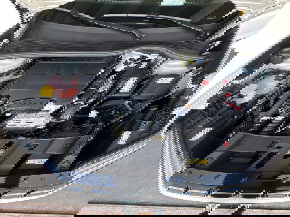 Jeep Avenger nuova a Agrigento (13)