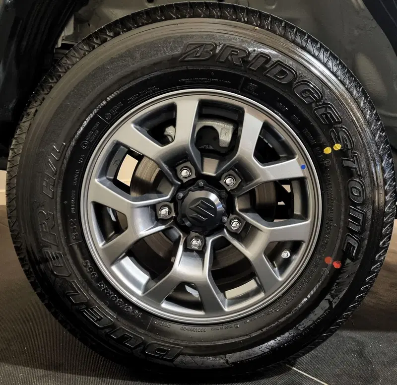 Suzuki Jimny nuova a Pavia (5)