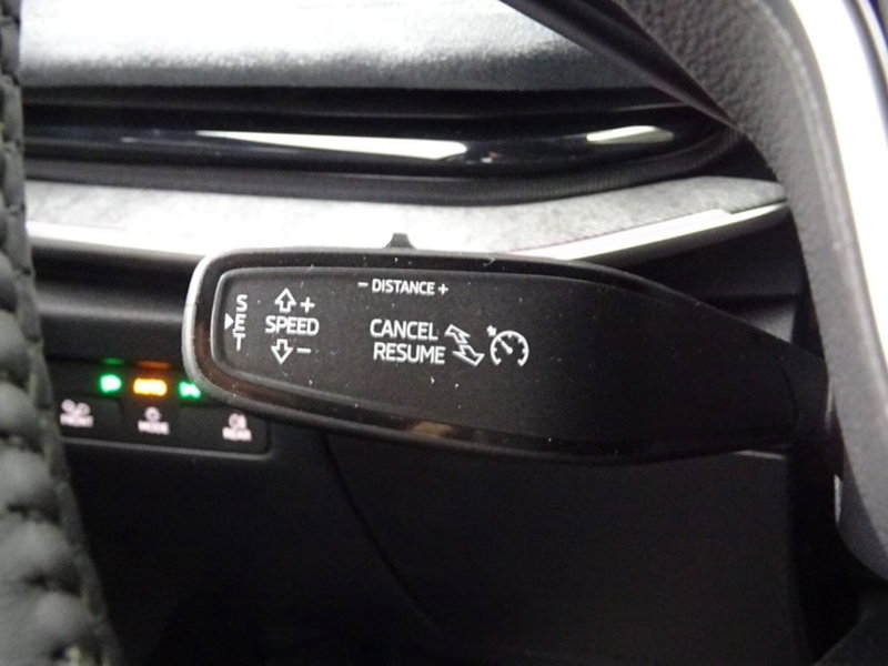 Skoda Superb nuova a Como (15)