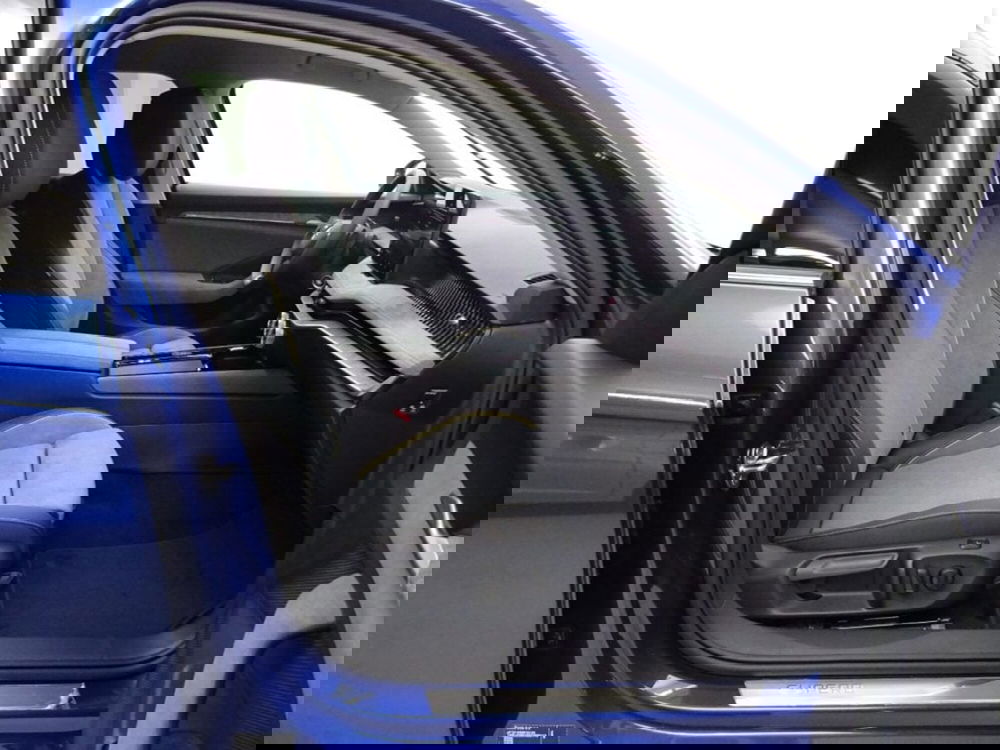 Skoda Superb nuova a Como (3)