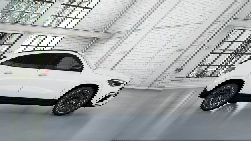 Mercedes-Benz GLA SUV nuova a Chieti (4)