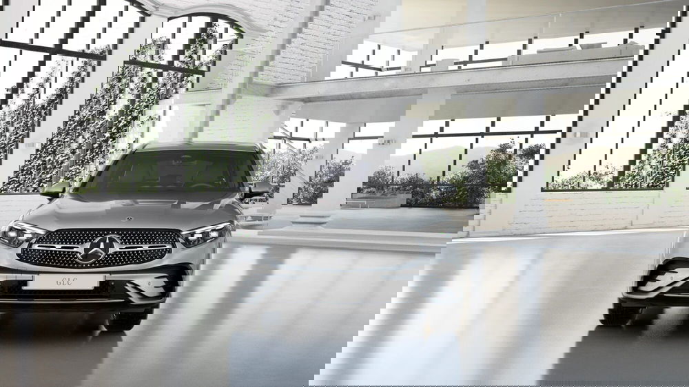 Mercedes-Benz GLC SUV nuova a Pescara (2)