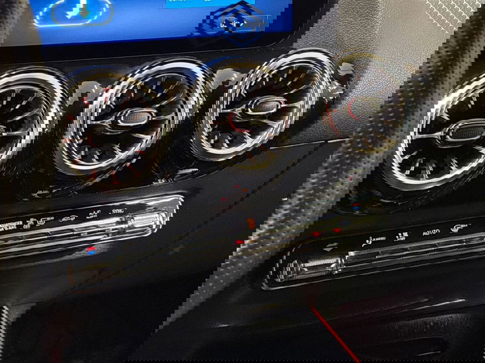 Mercedes-Benz GLA SUV usata a Cagliari (14)