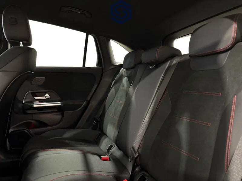 Mercedes-Benz GLA SUV usata a Cagliari (16)