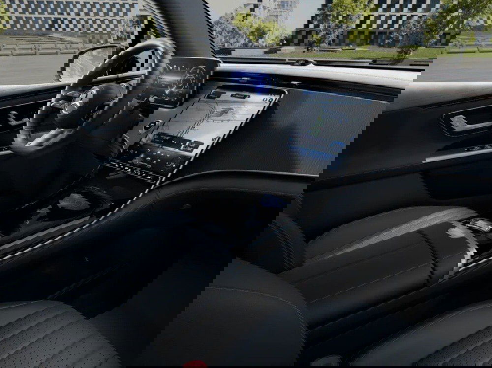 Mercedes-Benz EQE SUV nuova a Ancona (12)