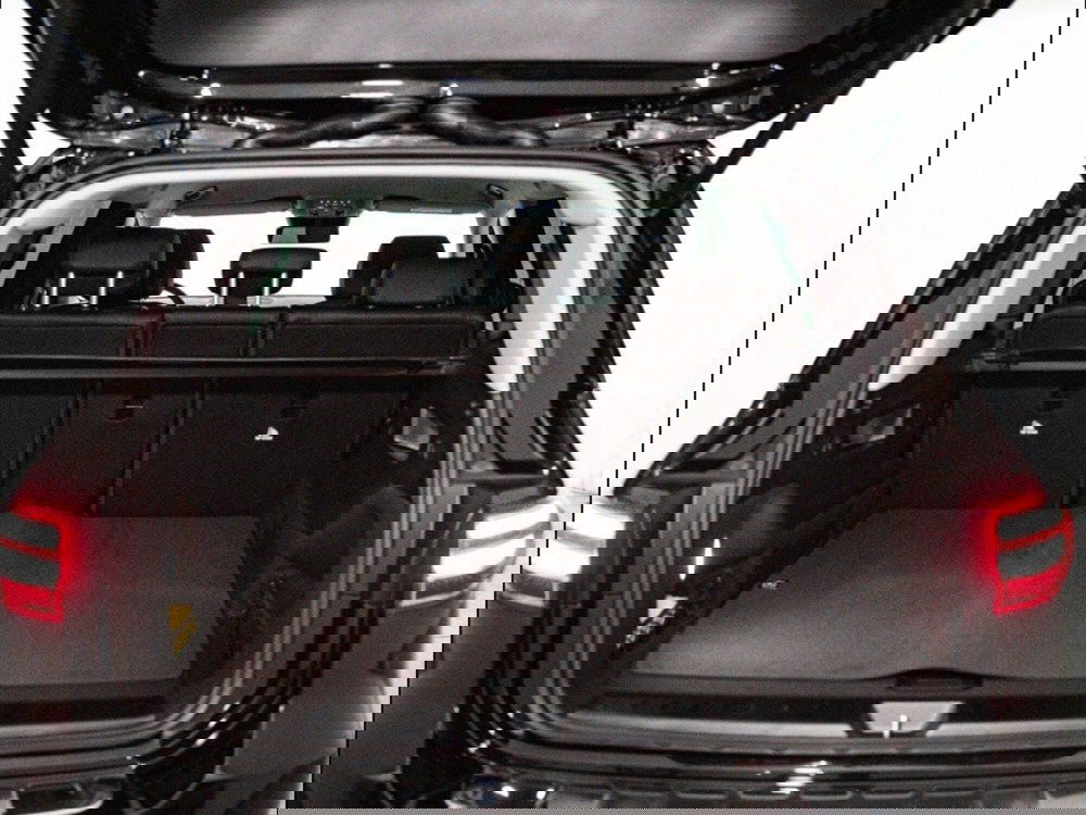 Mercedes-Benz GLB nuova a Macerata (10)