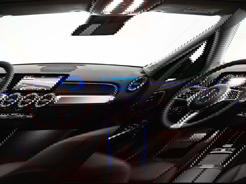 Mercedes-Benz GLB nuova a Macerata (15)