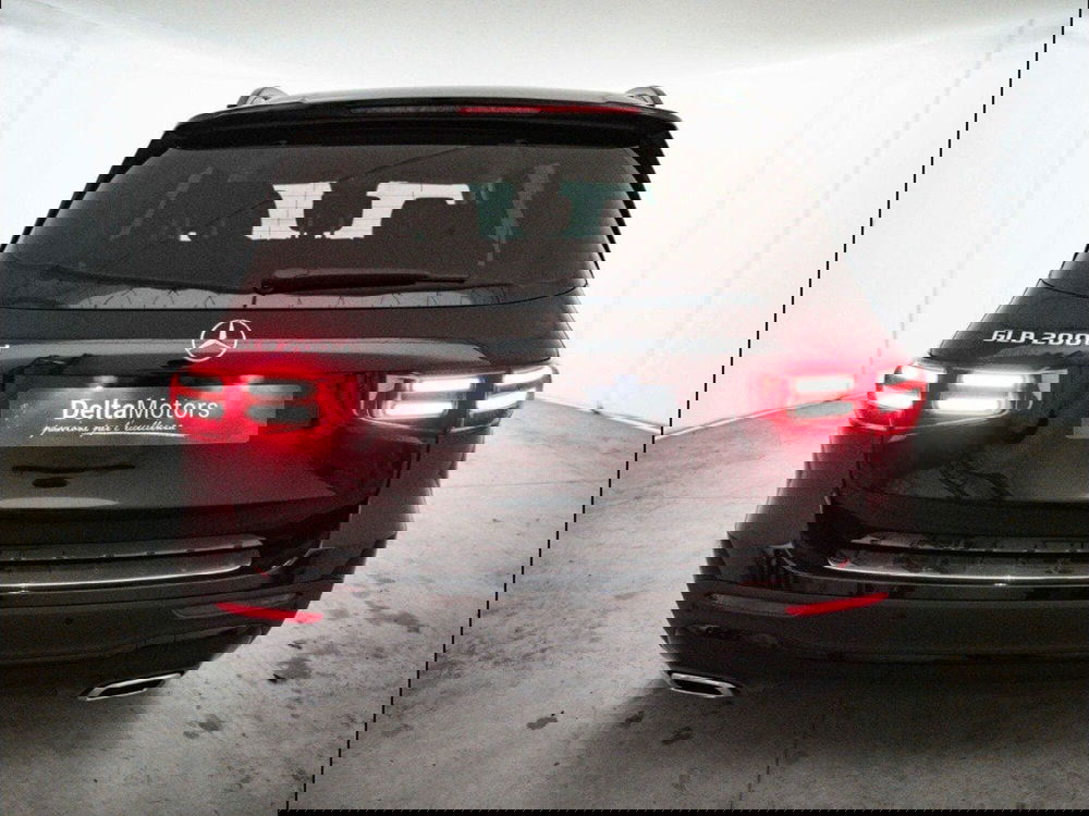 Mercedes-Benz GLB nuova a Macerata (3)