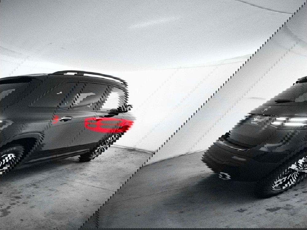 Mercedes-Benz GLB nuova a Macerata (4)